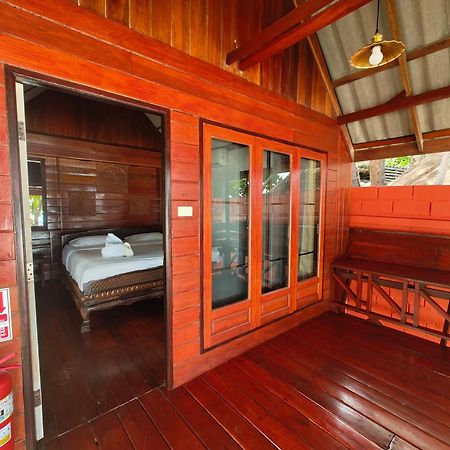 Ziggy Stardust Hotel Koh Phayam Luaran gambar