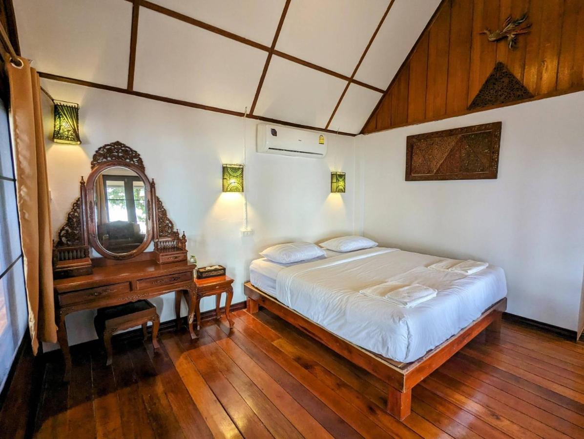 Ziggy Stardust Hotel Koh Phayam Luaran gambar