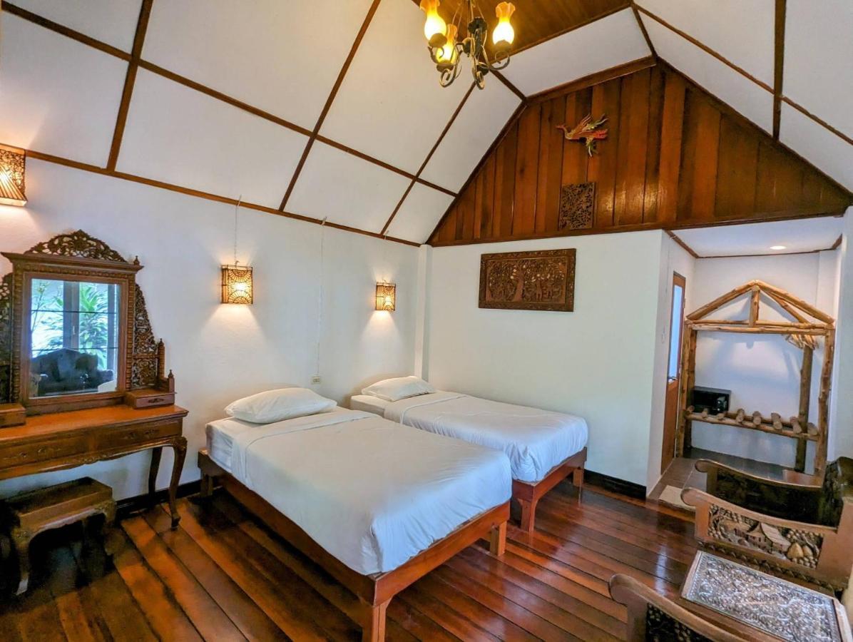 Ziggy Stardust Hotel Koh Phayam Luaran gambar