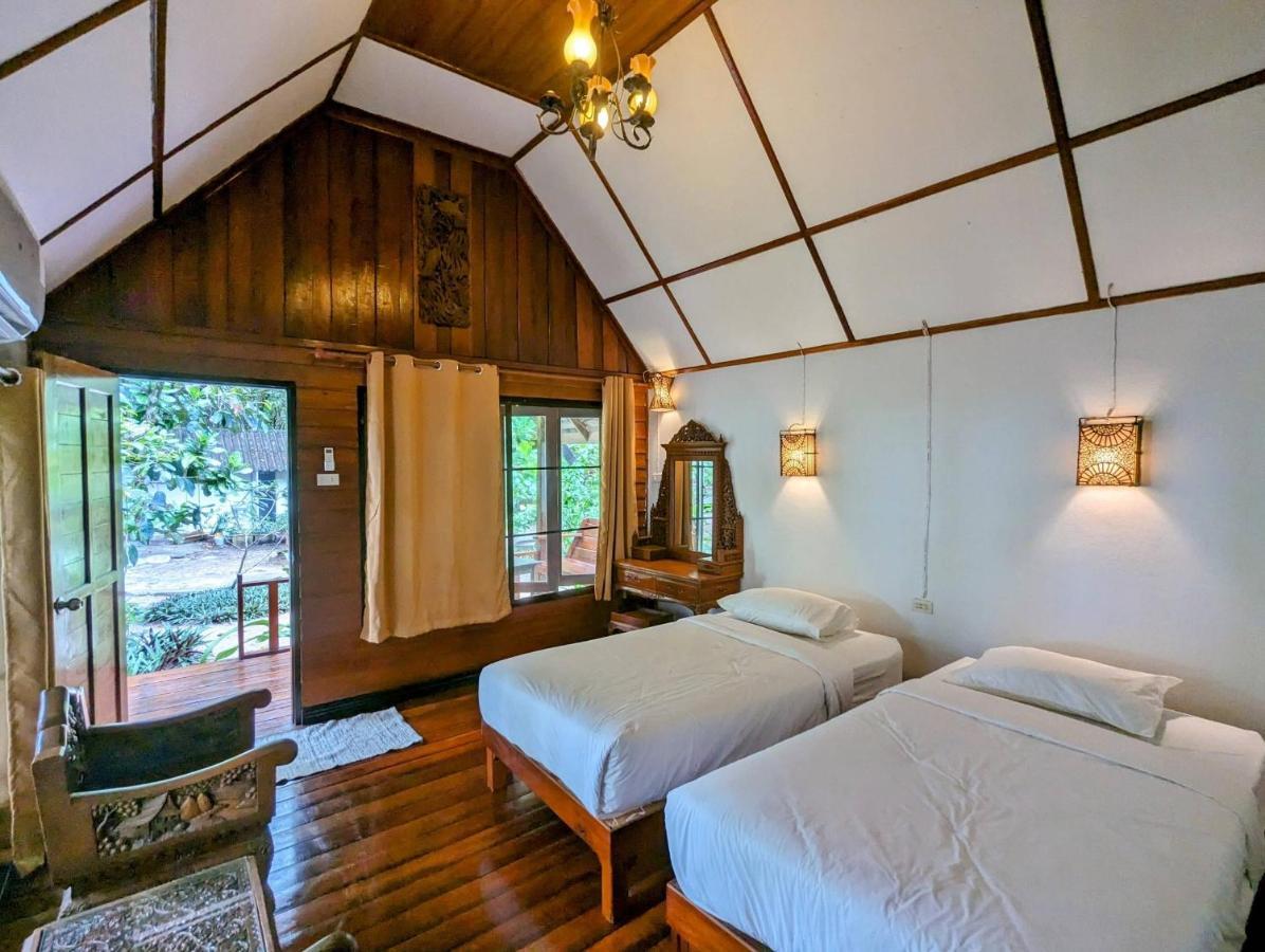 Ziggy Stardust Hotel Koh Phayam Luaran gambar