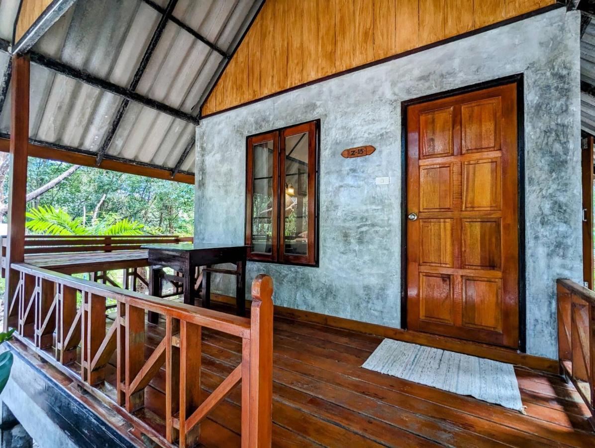 Ziggy Stardust Hotel Koh Phayam Luaran gambar