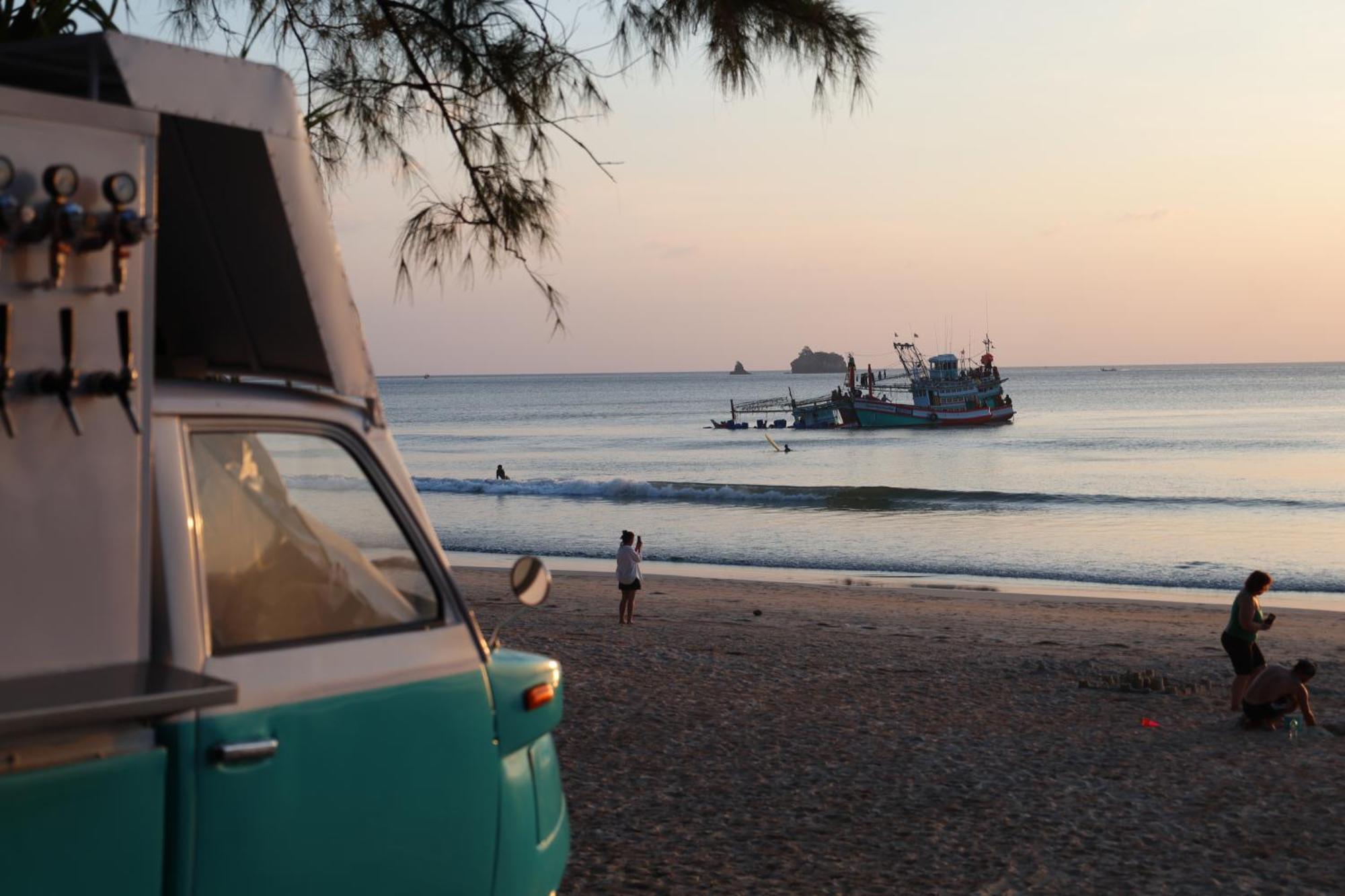 Ziggy Stardust Hotel Koh Phayam Luaran gambar