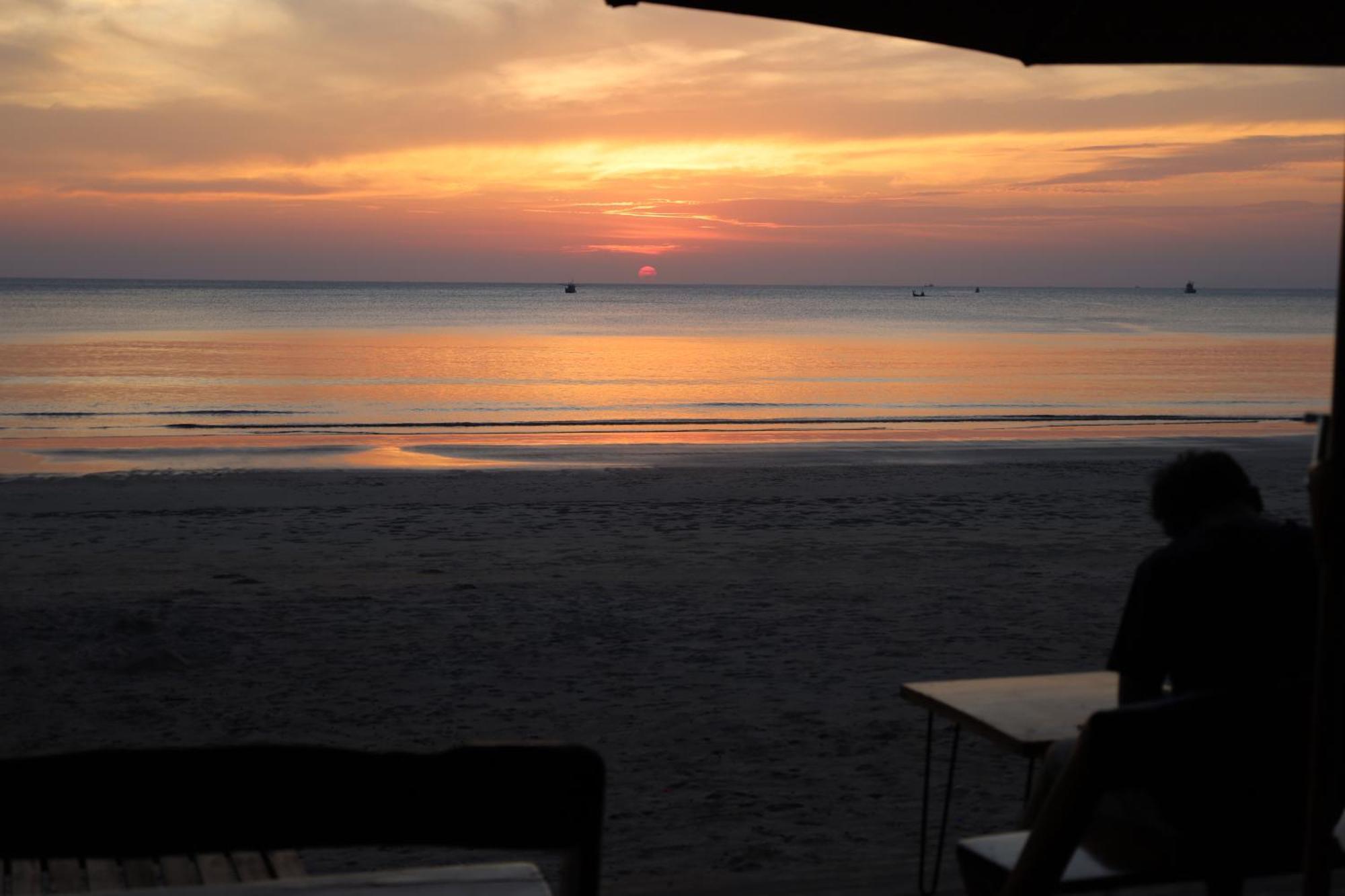 Ziggy Stardust Hotel Koh Phayam Luaran gambar