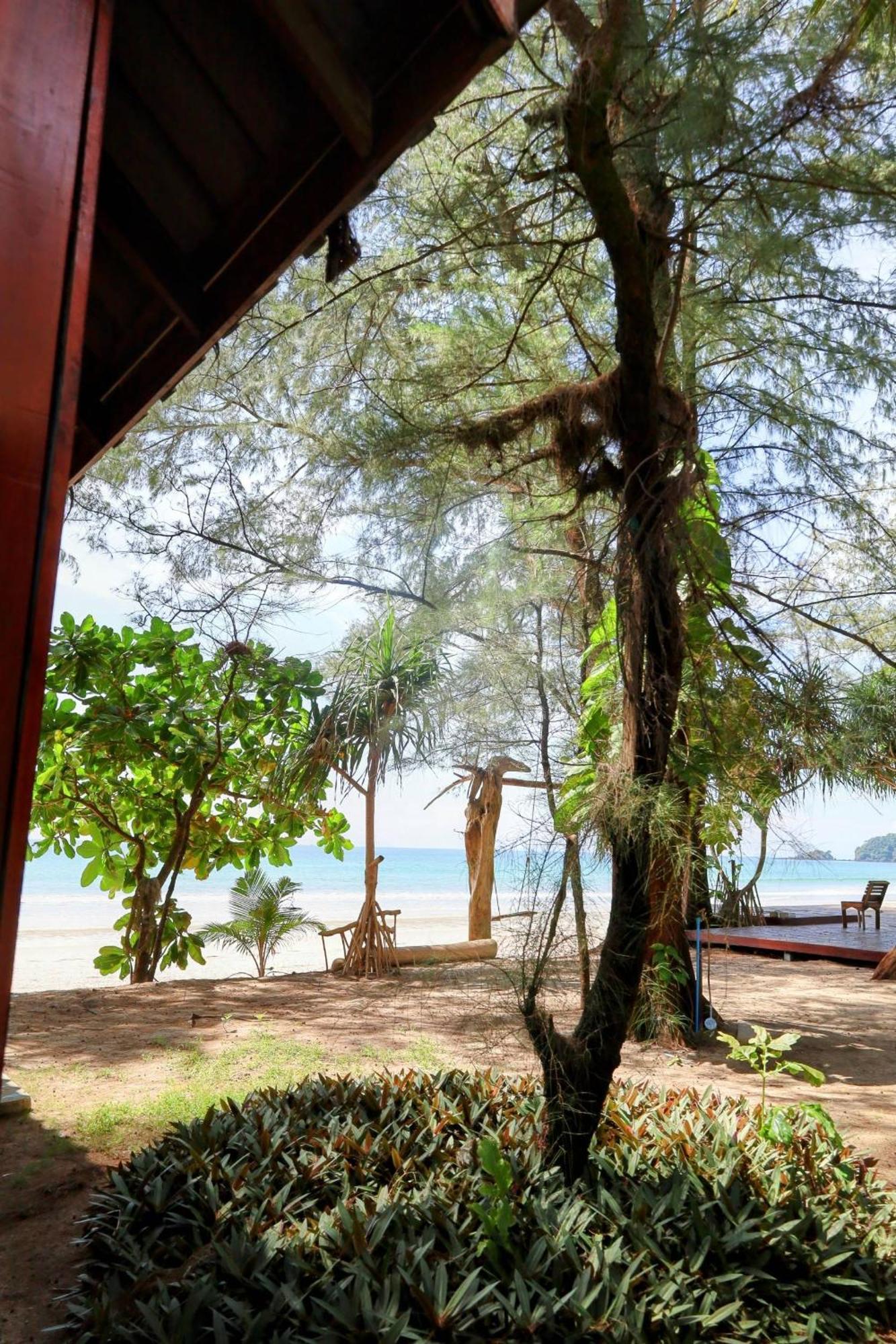 Ziggy Stardust Hotel Koh Phayam Luaran gambar