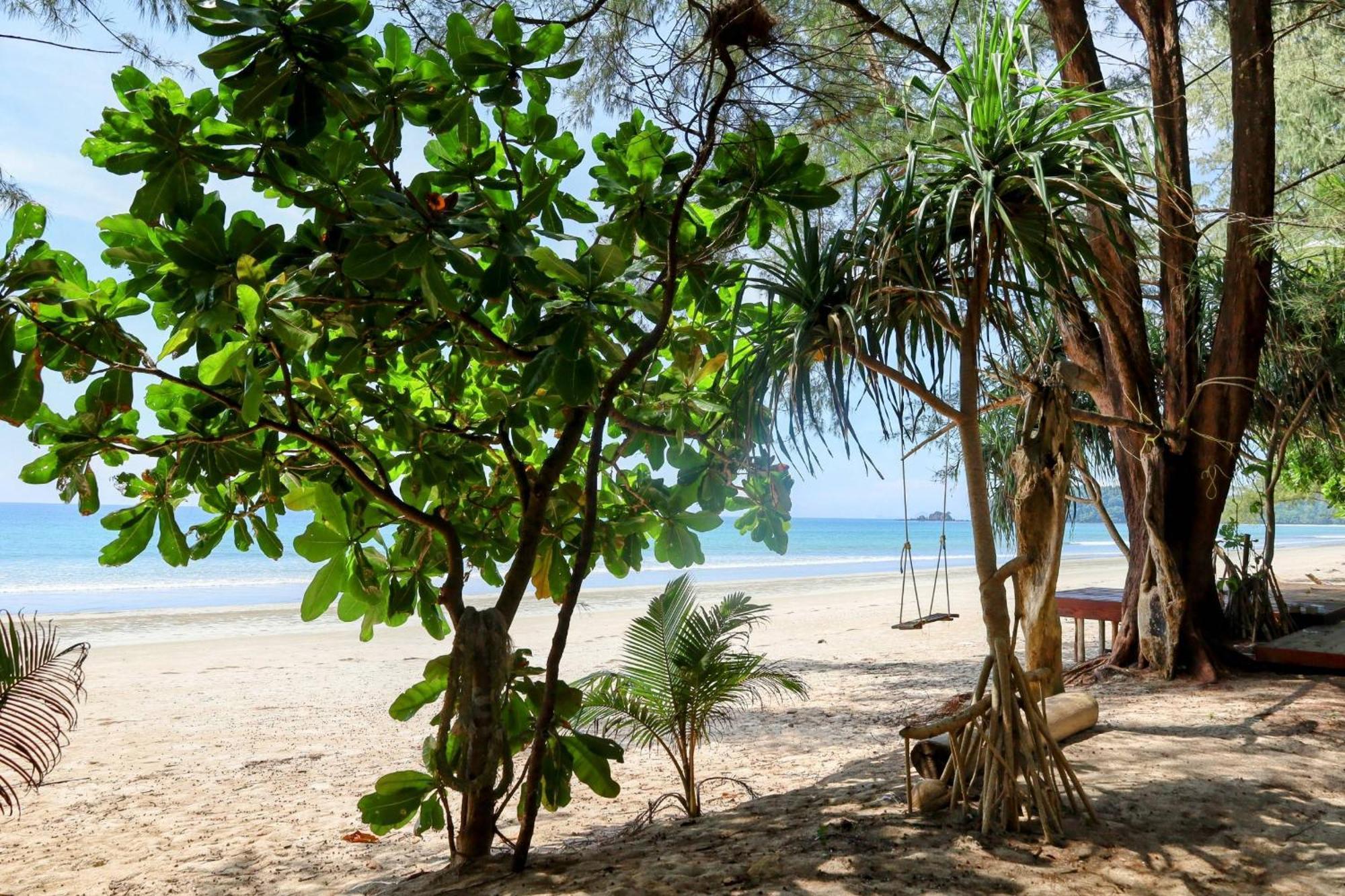 Ziggy Stardust Hotel Koh Phayam Luaran gambar