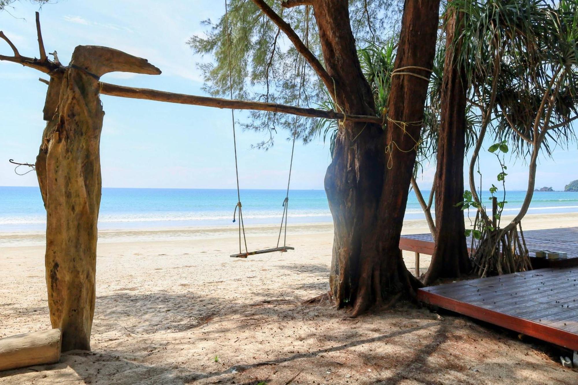 Ziggy Stardust Hotel Koh Phayam Luaran gambar