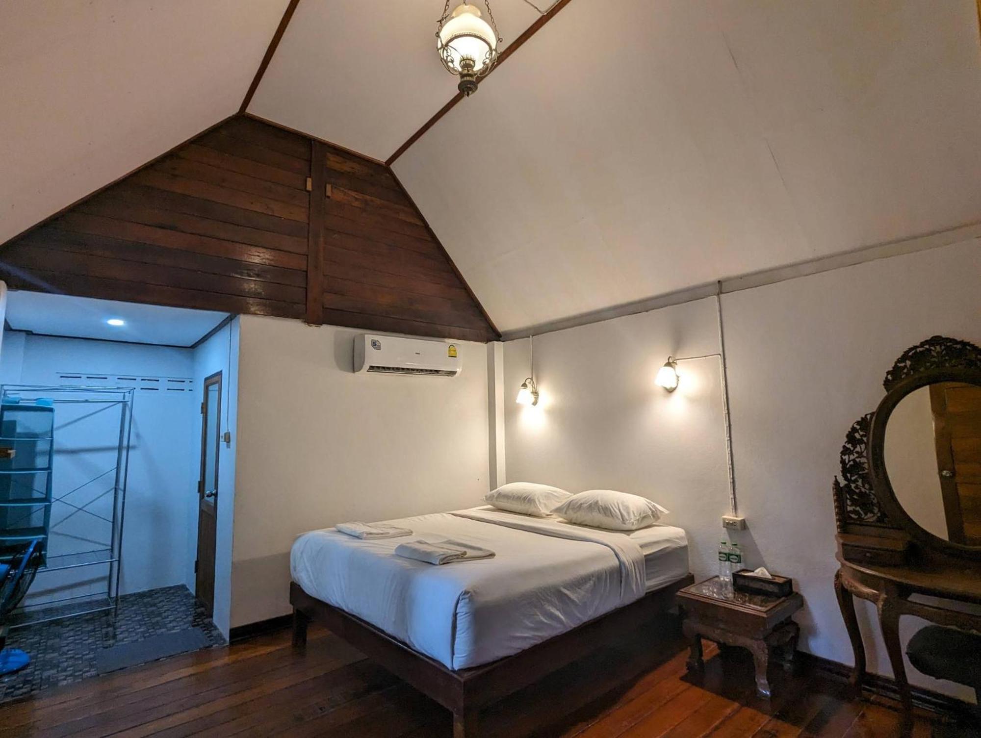Ziggy Stardust Hotel Koh Phayam Luaran gambar