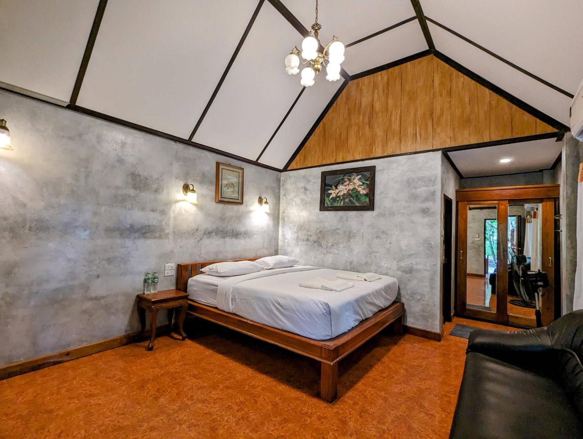 Ziggy Stardust Hotel Koh Phayam Luaran gambar