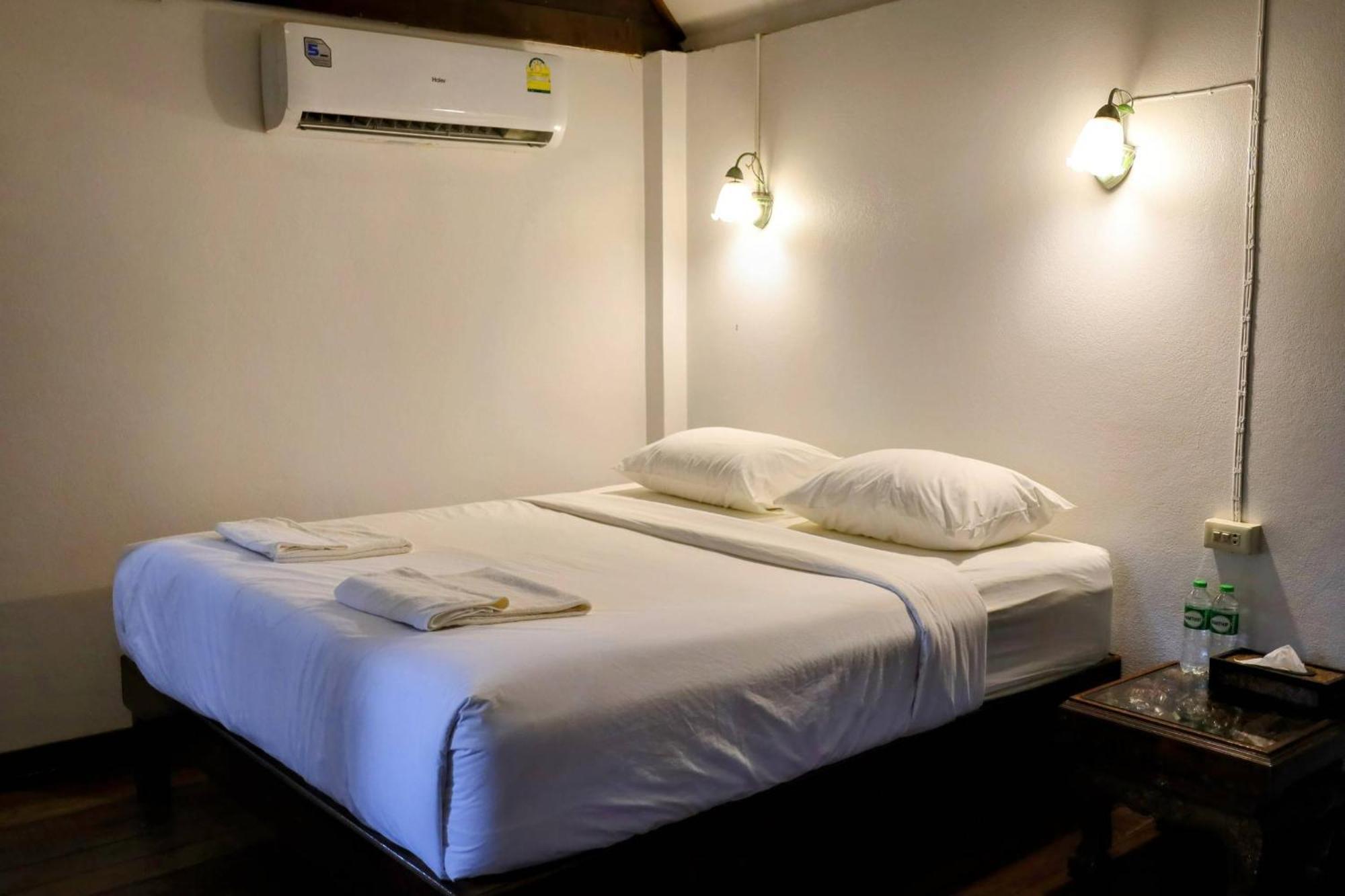 Ziggy Stardust Hotel Koh Phayam Bilik gambar