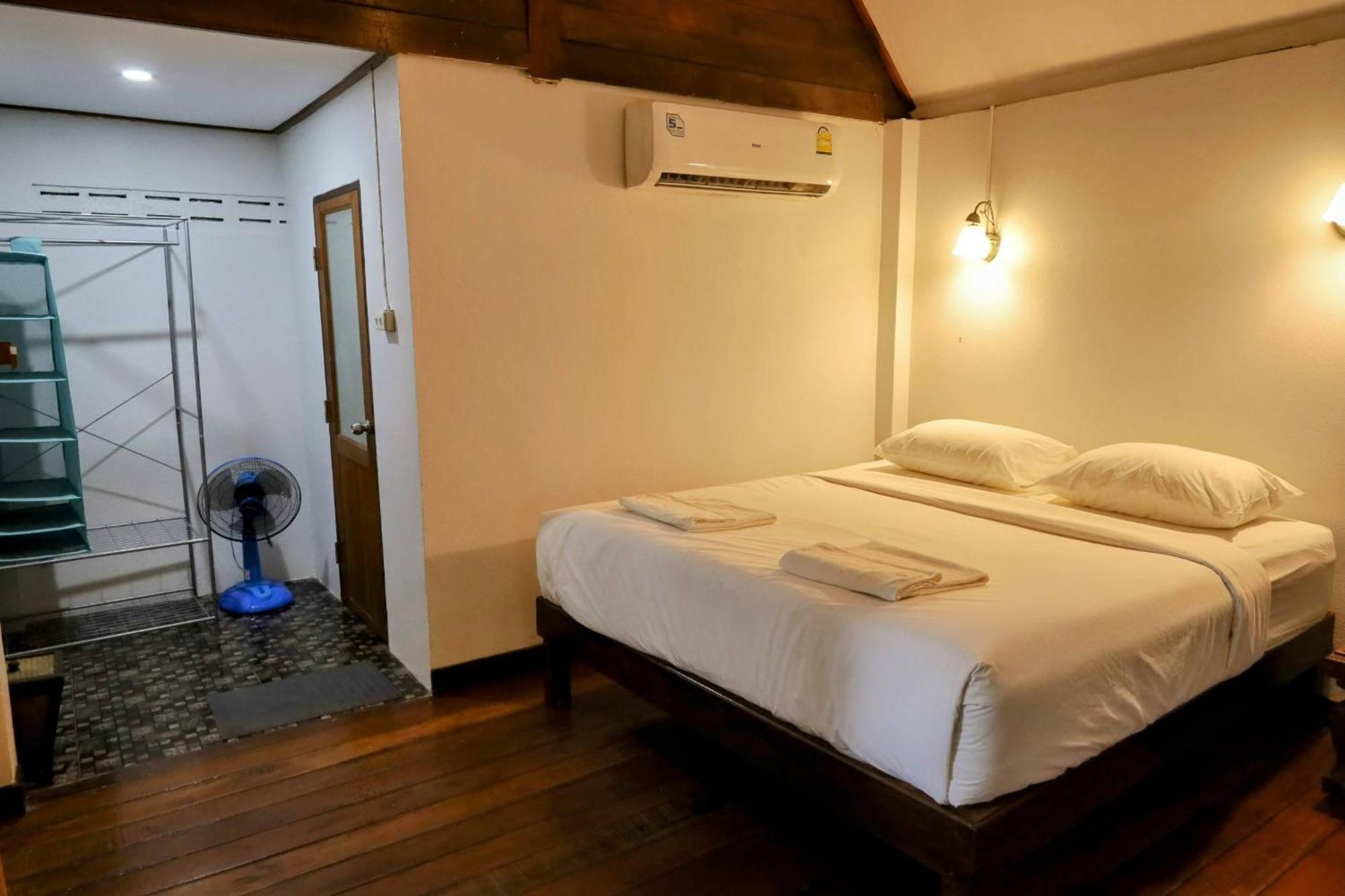 Ziggy Stardust Hotel Koh Phayam Bilik gambar
