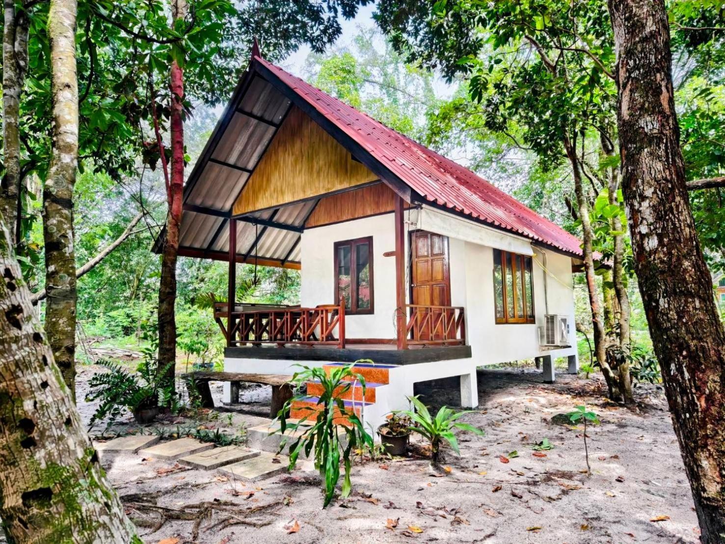 Ziggy Stardust Hotel Koh Phayam Luaran gambar