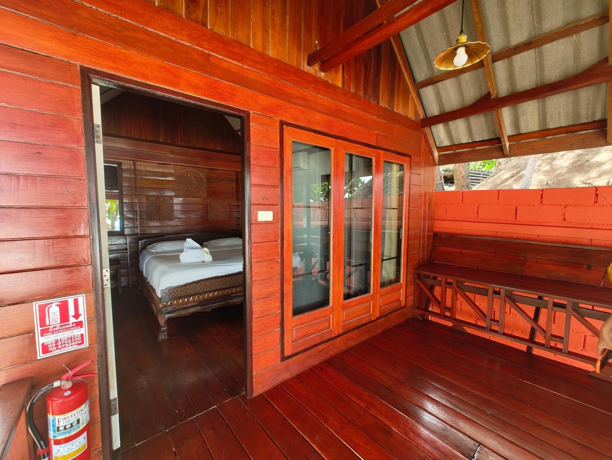 Ziggy Stardust Hotel Koh Phayam Luaran gambar