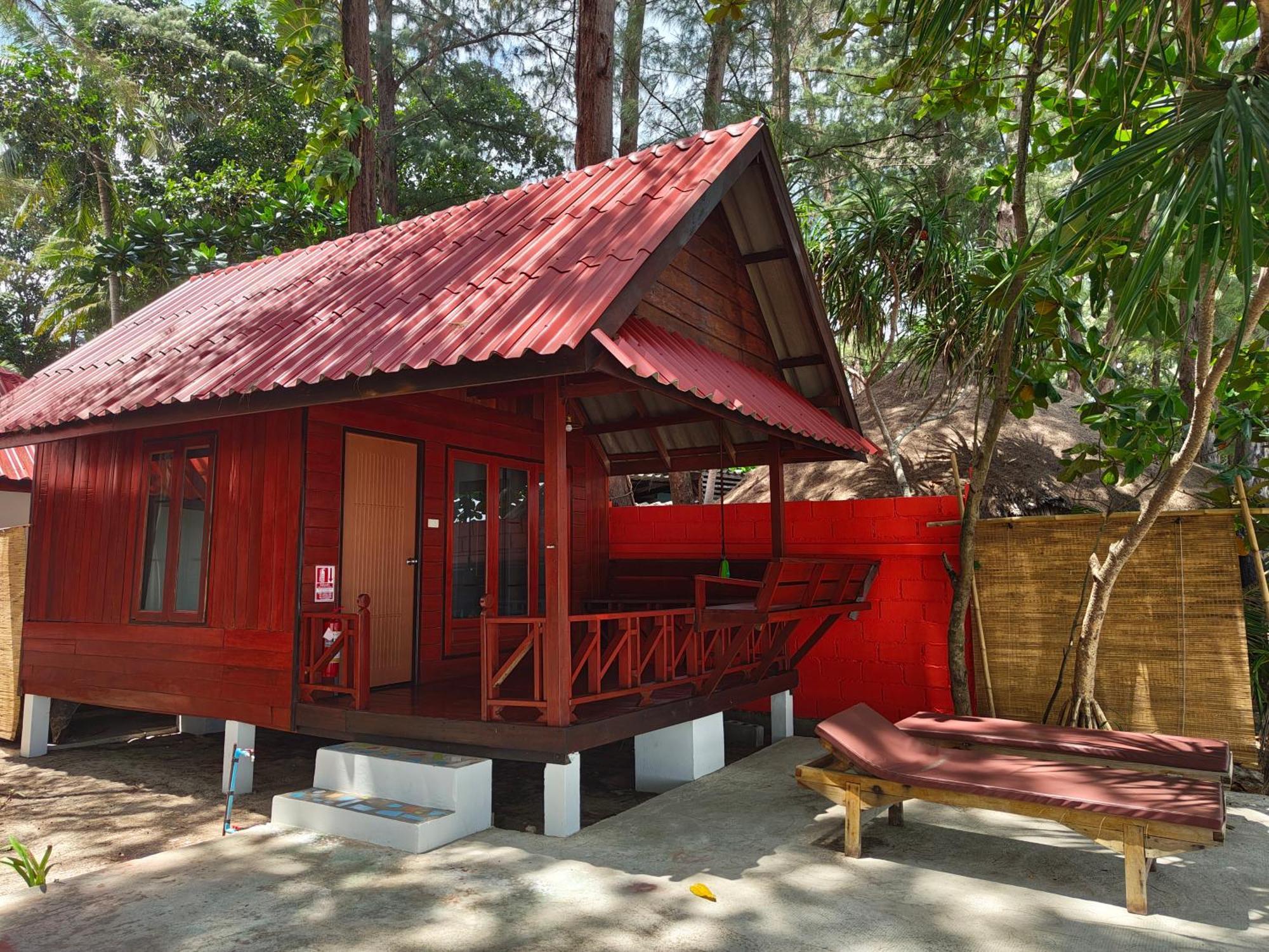Ziggy Stardust Hotel Koh Phayam Luaran gambar